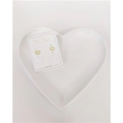 Серьги-гвоздики