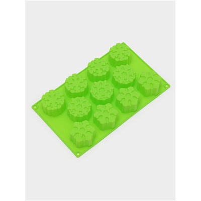 Форма для выпечки новогодняя Доляна «Снежинка», силикон, 30×17.5 см, 11 ячеек, салатовая