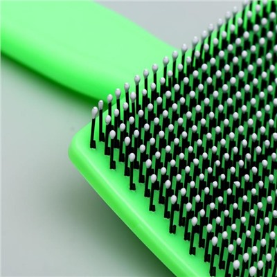 Пуходёрка средняя, 9×15.5 с, мягкая, с закруглёнными зубьями, пластик, зелёная