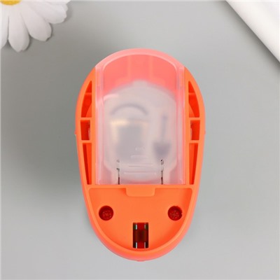 Дырокол фигурный рисунок 3.8×3.8 см «Песочница», 7×5.2×9.2 см, МИКС