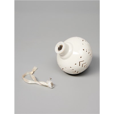 Ёлочный шар с подсветкой «Орнамент», 10.7×8.5×8.5 см, 1 LED, керамика, от батареек LR44×3, керамика, свечение тёплое белое