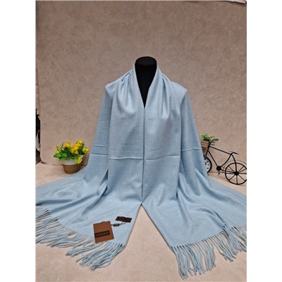 Тёплый палантин, цвет светло голубой