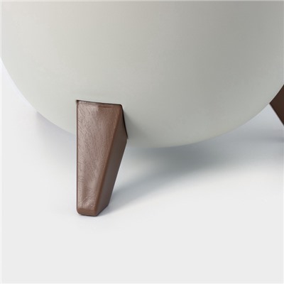 Кашпо для цветов на ножках «Флориан», 12 л (11 л), d=35 см, h=25.5 см, со вставкой, белый ротанг