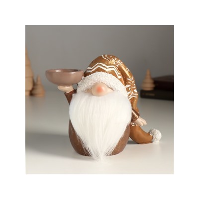 Подсвечник на 1 свечу «Фигурка: Дед Мороз в золотом колпаке с узорами», полистоун, 18×9.5×13 см
