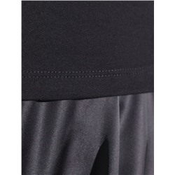 Нарядная футболка с золотистым принтом