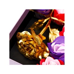 Мыльные розочки цветных оттенков и золотая роза, набор