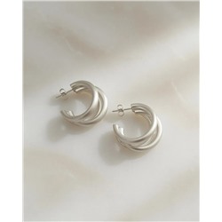 Стильные серьги