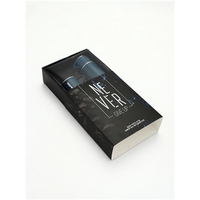 Подарочный набор туристический Never give up, термос 500 мл, кружка 3 шт.