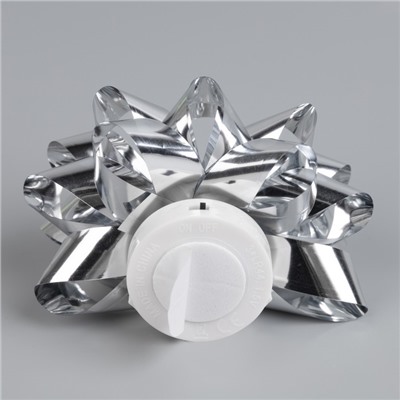 Светодиодная игрушка «Бант-звезда» 10 см, от батареек LR44×3, свечение мульти, серебристая