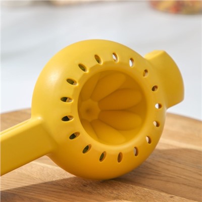 Соковыжималка ручная Доляна Juicer, жёлтая, зелёная