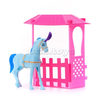Карета с лошадью и куклами в коробке