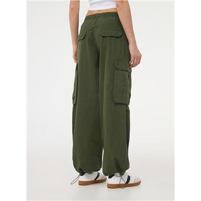Однотонные брюки-карго зелёный