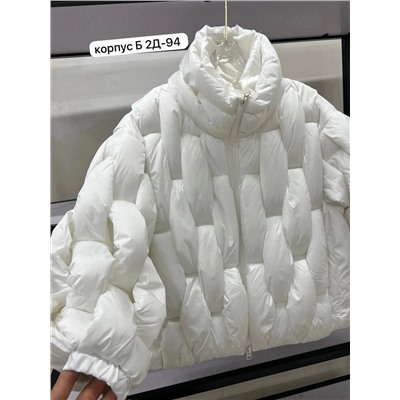 курточка с 3D дизайном
