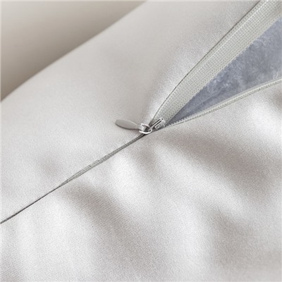 Подушка декоративная «Этель» «Classic» цвет Серебряный, 40×40 см, пл. 240 г/м², 100% п/э