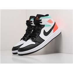 Кроссовки Nike Air Jordan 1 Mid