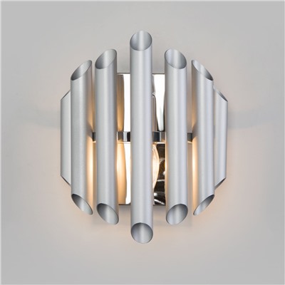 Настенный светильник с металлическим плафоном 362/1 серебро