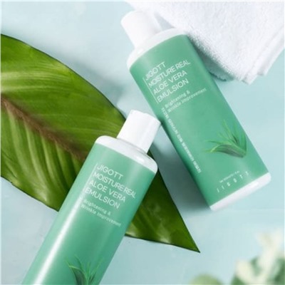 Jigott Увлажняющая эмульсия с экстрактом алоэ / Moisture Real Aloe Vera Emulsion, 300 мл