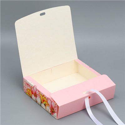 Коробка подарочная, упаковка, «Любимому учителю», 20 х 18 х 5 см
