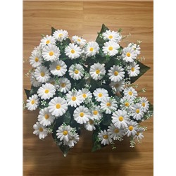 Цветы искусственные декоративные Ромашки с крупными листьями (12 цветков) 38 см