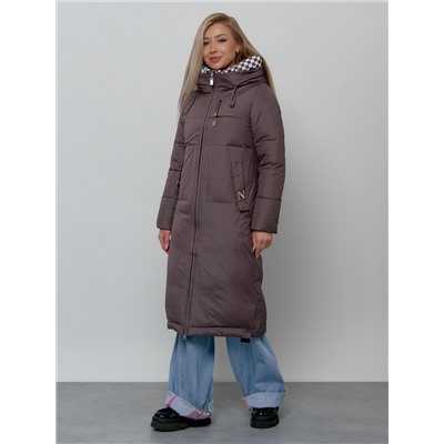 Пальто утепленное молодежное зимнее женское темно-коричневого цвета 59120TK