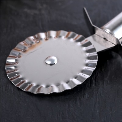 Нож для теста и пиццы Доляна «Металлик», 20 см, цвет серебряный
