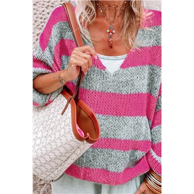 Розово-серый свитер с V-образным вырезом