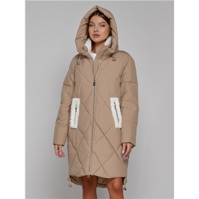 Пальто утепленное с капюшоном зимнее женское светло-коричневого цвета 51128SK