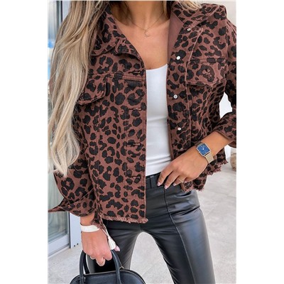 Коричневая куртка с леопардовым принтом