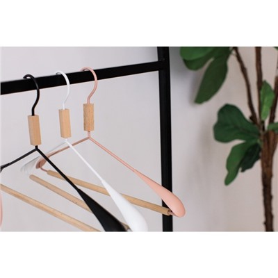 Плечики - вешалка для одежды с усиленными плечиками LaDо́m Laconique, 42×24×3,2 см, цвет розовый