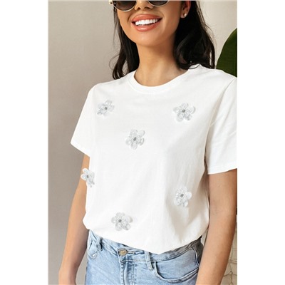 White Flower Applique Round Neck T-shirt