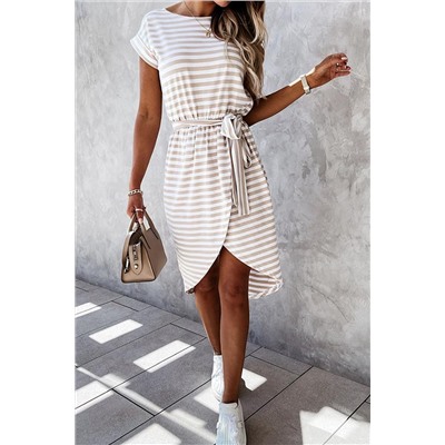 Бежево-белое полосатое платье-рубашка с поясом на запахе