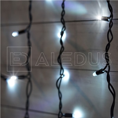 Бахрома (Айсикл) ALEDUS 3x0.9 м, черный провод, резина, белый, с мерцанием