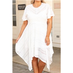 Белое миди-платье плюс сайз с коротким рукавом и круглым вырезом