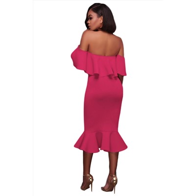 Ярко-розовое бандажное вечернее платье с открывающей плечи баской и воланом на юбке