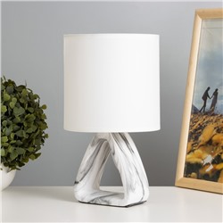 Настольная лампа Камелия E14 40Вт Белый 27х15х15 см