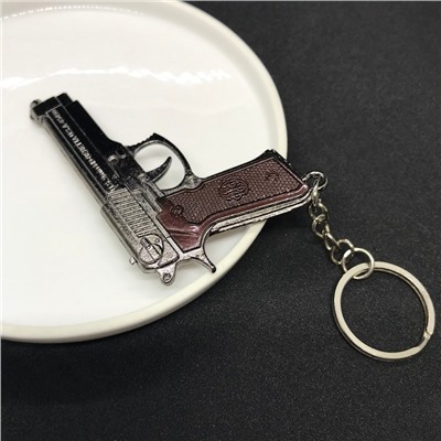 Брелок "Пистолет" металлический с гравировкой на затворе