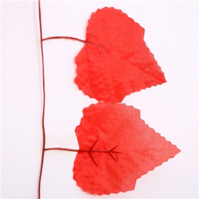 Декор «Гирлянда из листьев» длина — 2,4 м, ширина — 17 см, цвет красный