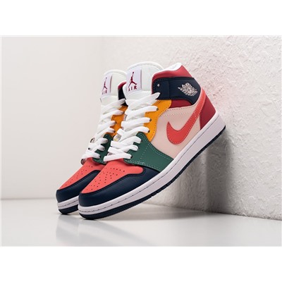 Кроссовки Nike Air Jordan 1 Mid