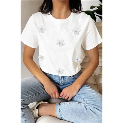 White Flower Applique Round Neck T-shirt