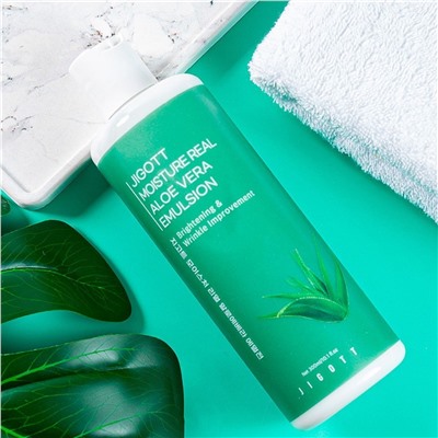 Jigott Увлажняющая эмульсия с экстрактом алоэ / Moisture Real Aloe Vera Emulsion, 300 мл