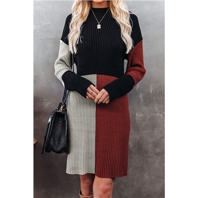 Трехцветное вязаное платье-свитер: черный, серый, красный