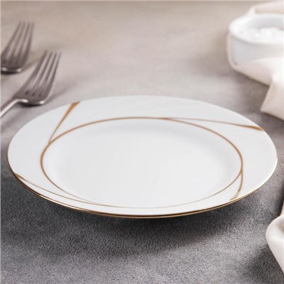 Тарелка фарфоровая «Бомонд», d=17,5 см, цвет белый с золотой отводкой