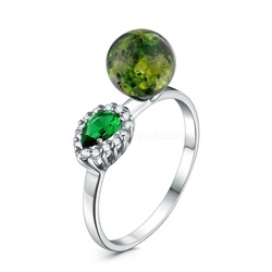 Кольцо из серебра с зелёным янтарём, ювелирным кристаллом и фианитами родированное