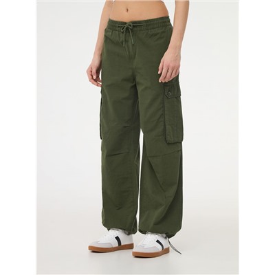 Однотонные брюки-карго зелёный