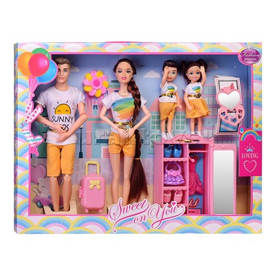 Набор кукол "Семейный отпуск" в коробке